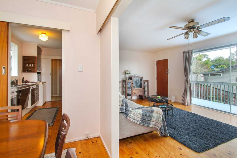 Photo of property in 15 Bishopgate Street, Birkdale, Auckland, 0626