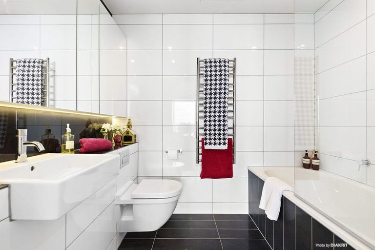 Photo of property in 804/1u Market Lane, Wellington Central, Wellington, 6011