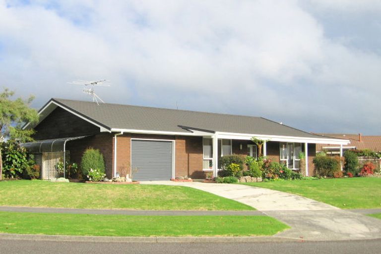Photo of property in 4 Hurunui Street, Waikanae, 5036