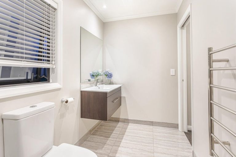 Photo of property in 42 Leebank Crescent, Riverhead, 0820