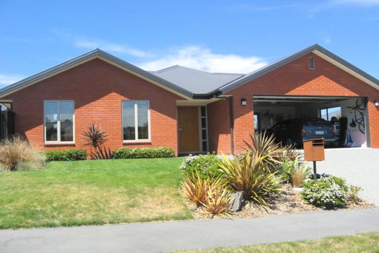 Photo of property in 3 John Morel Place, Parklands, Christchurch, 8083