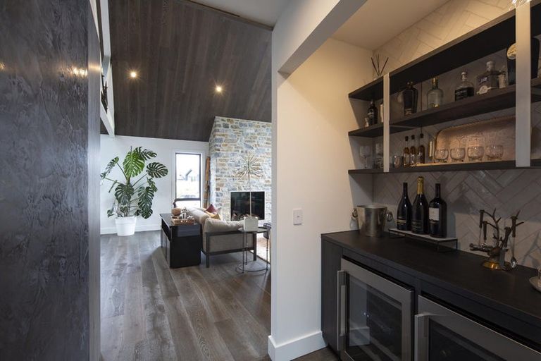 Photo of property in 22 Mcadam Drive, Jacks Point, Queenstown, 9371