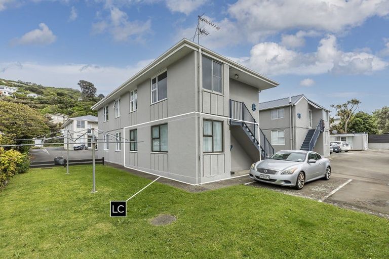 Photo of property in 127u7 Queens Drive, Lyall Bay, Wellington, 6022