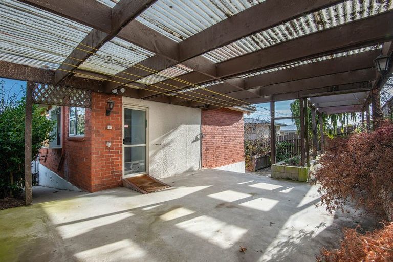 Photo of property in 8 Elwyn Crescent, Green Island, Dunedin, 9018