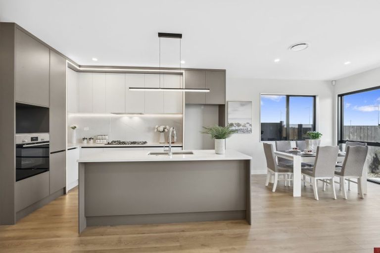 Photo of property in 14 Hampshire Lane, Karaka, 2580