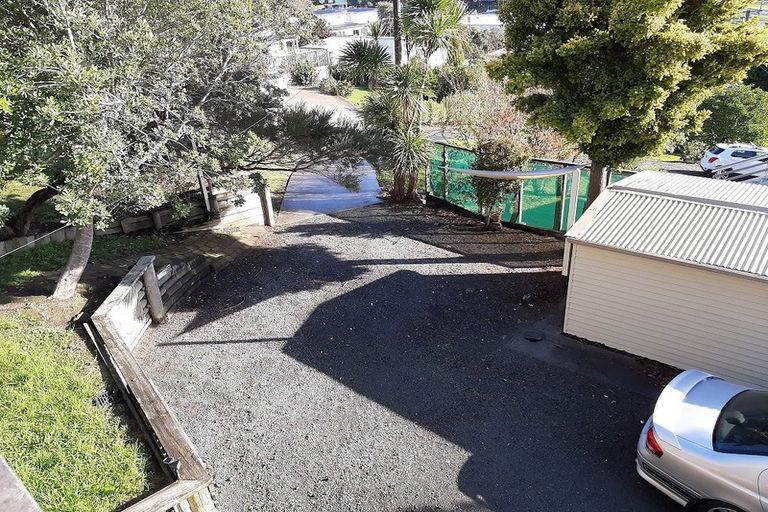 Photo of property in 12 Ozone Road, Stanmore Bay, Whangaparaoa, 0932