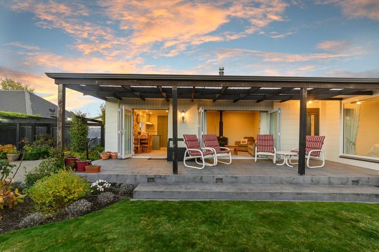 Photo of property in 12 Petries Road, Woodend, 7610