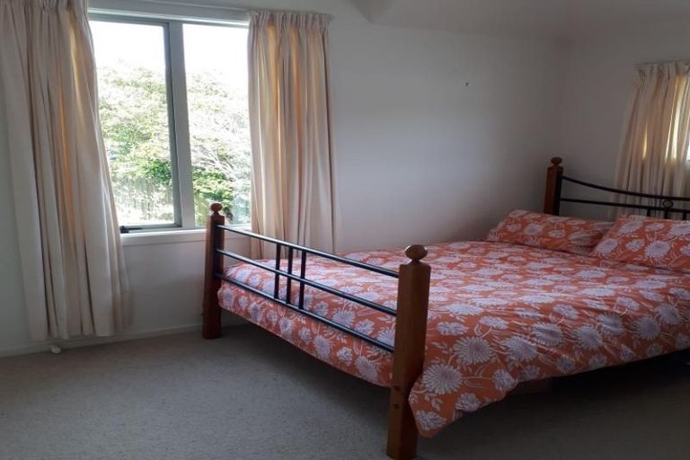 Photo of property in 1b Bould Street, Johnsonville, Wellington, 6037