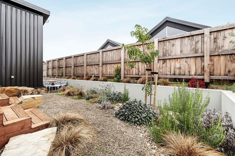 Photo of property in 9 Mcneil Crescent, Wanaka, 9305