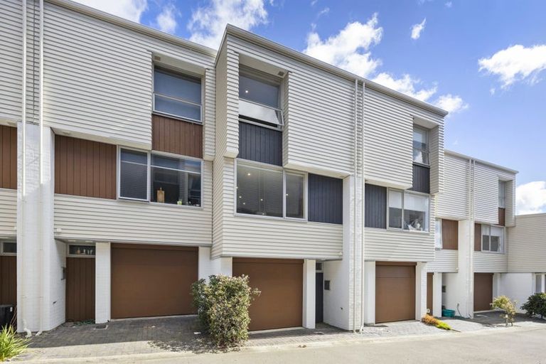 Photo of property in Altar Apartments, 20/120 Rintoul Street, Newtown, Wellington, 6021