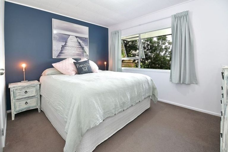 Photo of property in 69b Red Beach Road, Red Beach, 0932