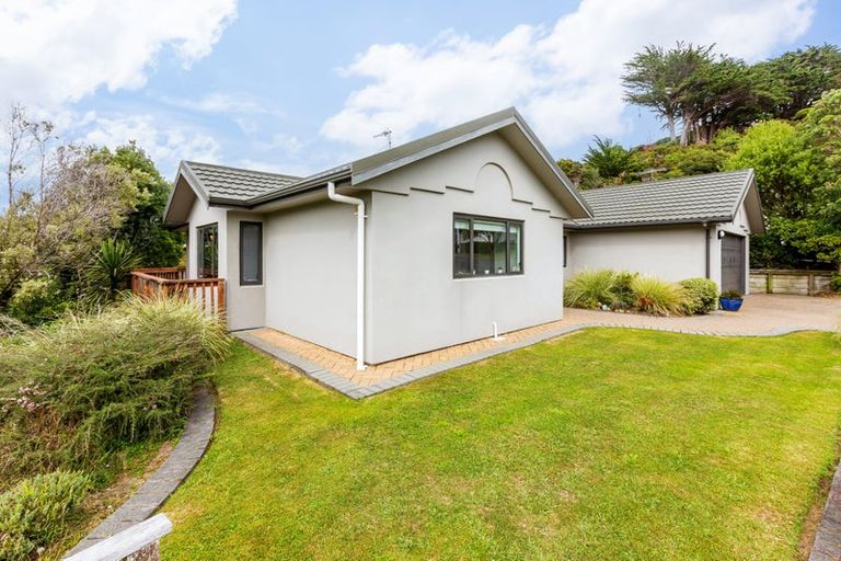 Photo of property in 3 Gybe Place, Whitby, Porirua, 5024