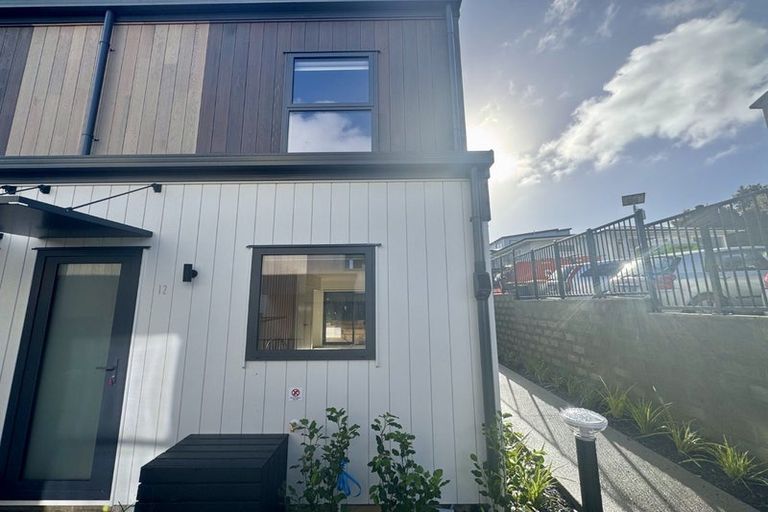 Photo of property in 12/506 Glenfield Road, Bayview, Auckland, 0629