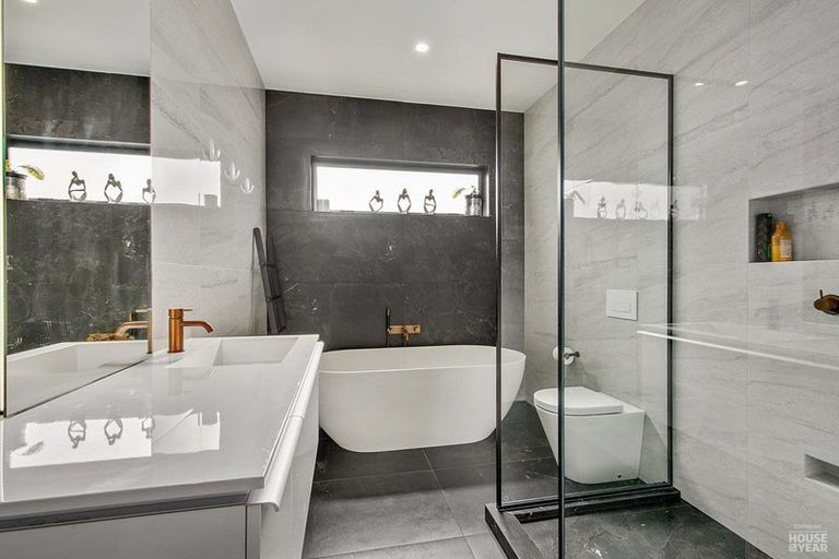 Photo of property in 2 Makete Crescent, Hobsonville, Auckland, 0618