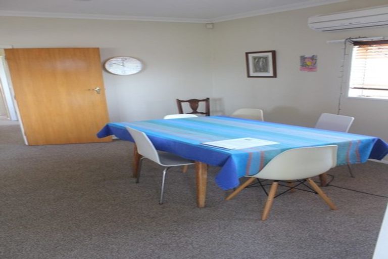 Photo of property in 119 Seaview Road, Paraparaumu Beach, Paraparaumu, 5032