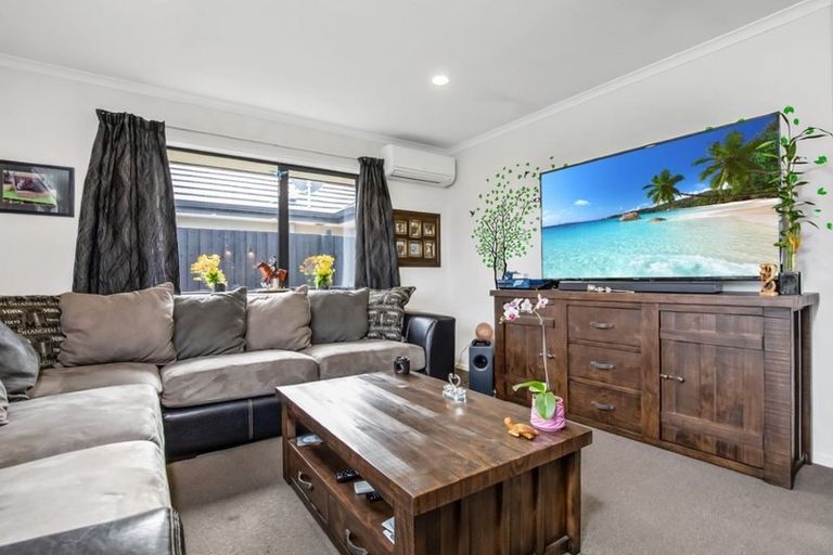 Photo of property in 33 Limbrick Crescent, Wigram, Christchurch, 8042