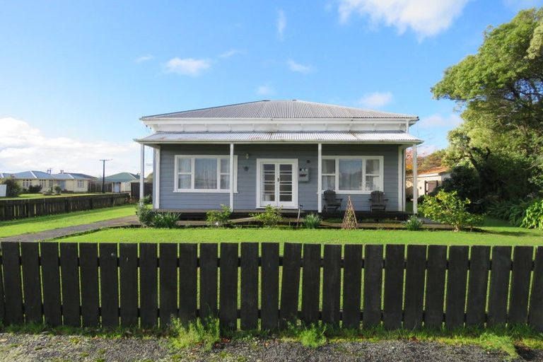 Photo of property in 153 Peel Street, Westport, 7825