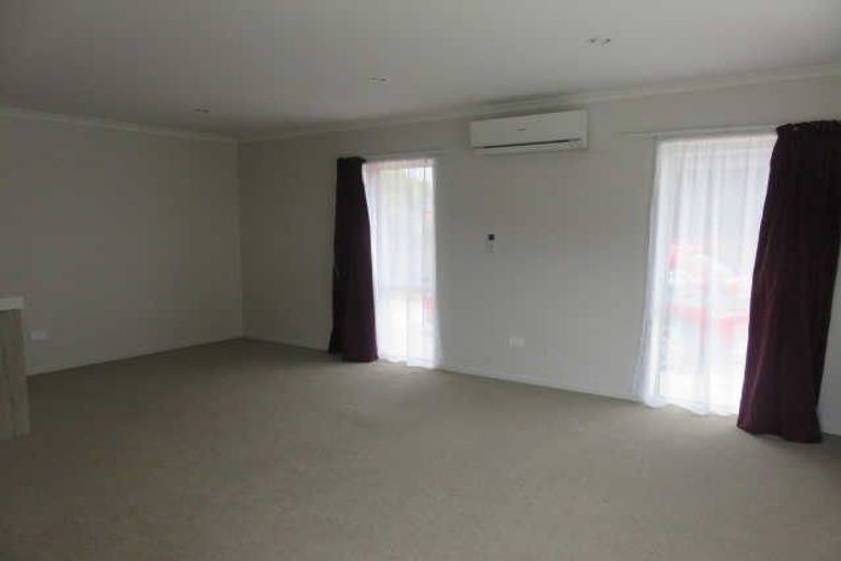 Photo of property in 24u2 Lorne Street, Melville, Hamilton, 3206