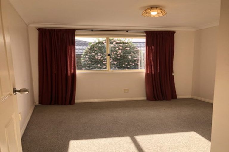 Photo of property in 36 Starlight Cove, Hobsonville, Auckland, 0618