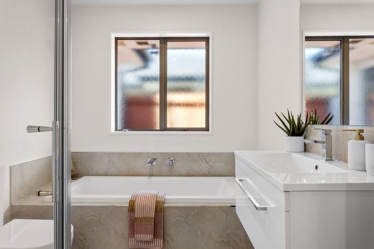 Photo of property in 7 Ronaldson Lane, Wigram, Christchurch, 8042