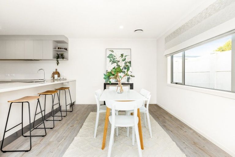 Photo of property in 27 Howard Road, Taradale, Napier, 4112