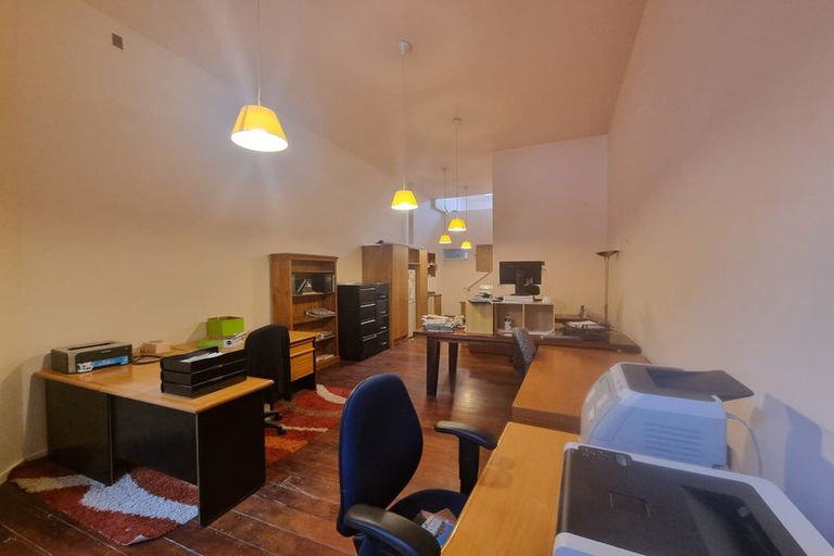 Photo of property in Courtenay Mews Apartments, 11/14u Alpha Street, Te Aro, Wellington, 6011