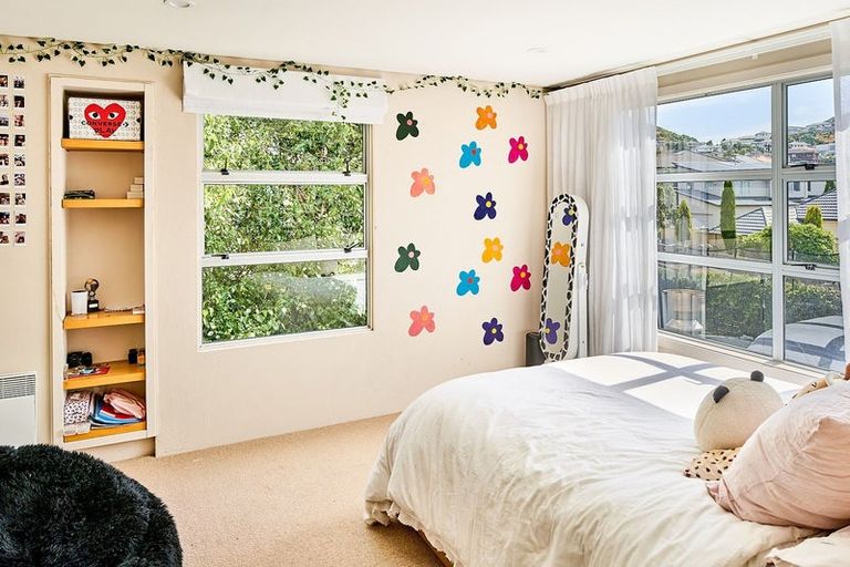 Photo of property in 51 Amesbury Drive, Churton Park, Wellington, 6037