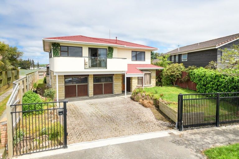 Photo of property in 49 Rennie Avenue, Milson, Palmerston North, 4414