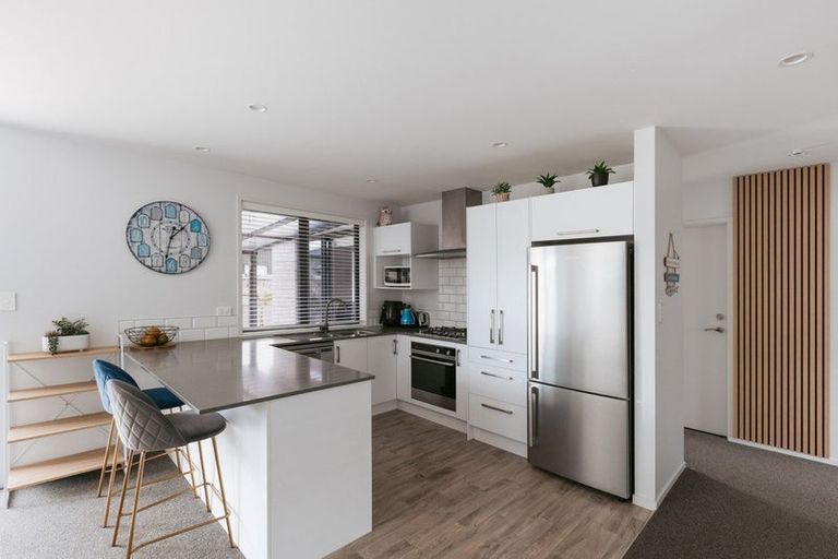 Photo of property in 14 Rotomanu Place, Pyes Pa, Tauranga, 3112