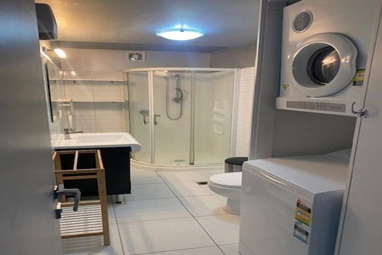 Photo of property in 8u6b Lipman Street, Mount Victoria, Wellington, 6011