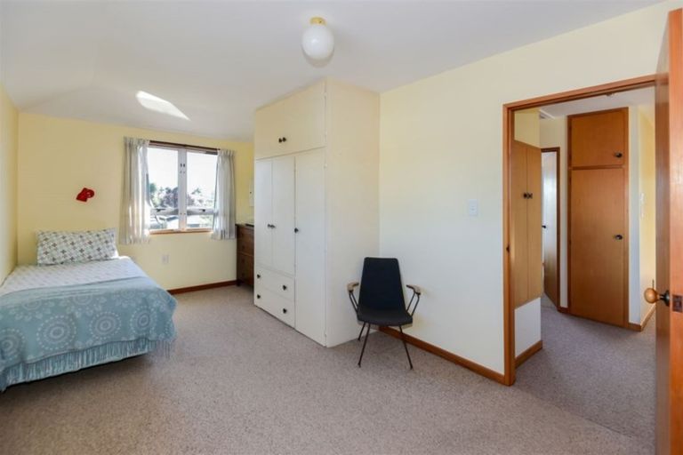 Photo of property in 1/121 Wilsons Road, Saint Martins, Christchurch, 8022