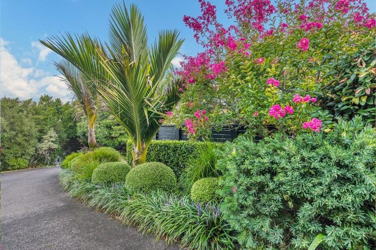Photo of property in 129 Paremoremo Road, Lucas Heights, Auckland, 0632