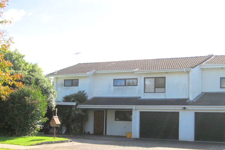 Photo of property in 2/2 Monde Place, Clover Park, Auckland, 2019