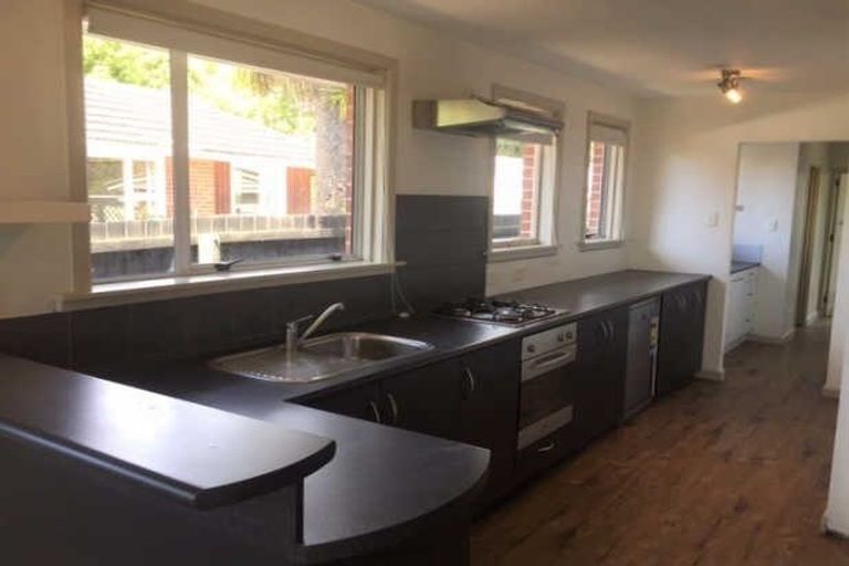 Photo of property in 32 Gregan Crescent, Burnside, Christchurch, 8053