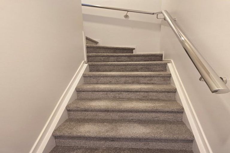 Photo of property in 11 Seymour Road, Sunnyvale, Auckland, 0612