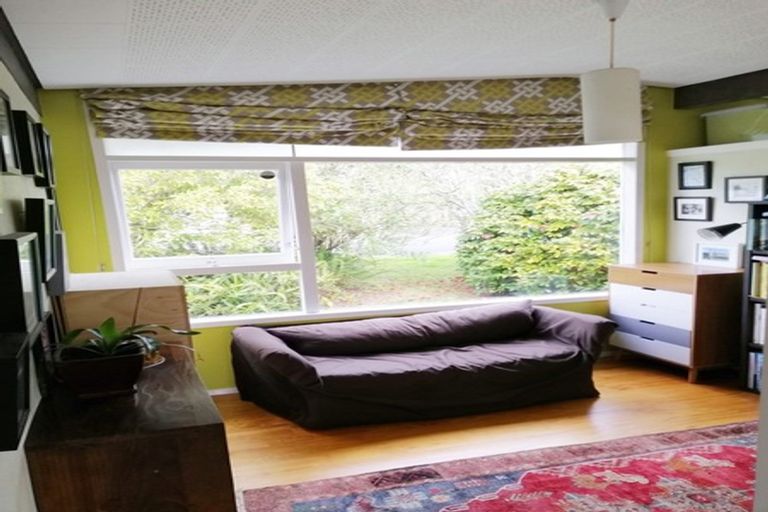 Photo of property in 1 Paramu Avenue, Birkdale, Auckland, 0626