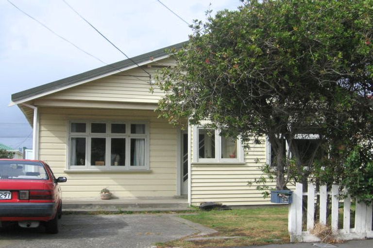 Photo of property in 34 Palm Avenue, Lyall Bay, Wellington, 6022