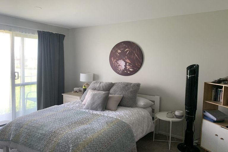 Photo of property in 7 Irving Place, Hobsonville, Auckland, 0616