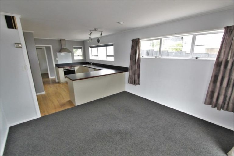 Photo of property in 28 Cullen Crescent, Tokoroa, 3420