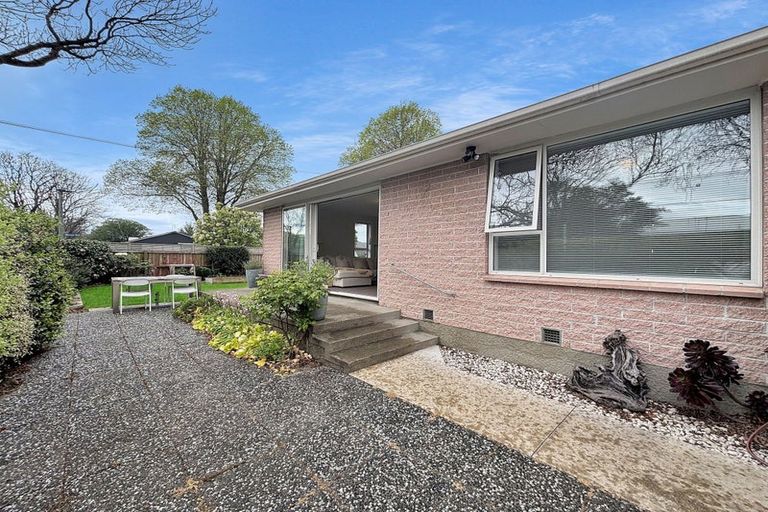 Photo of property in 2/38 Dee Street, St Albans, Christchurch, 8014