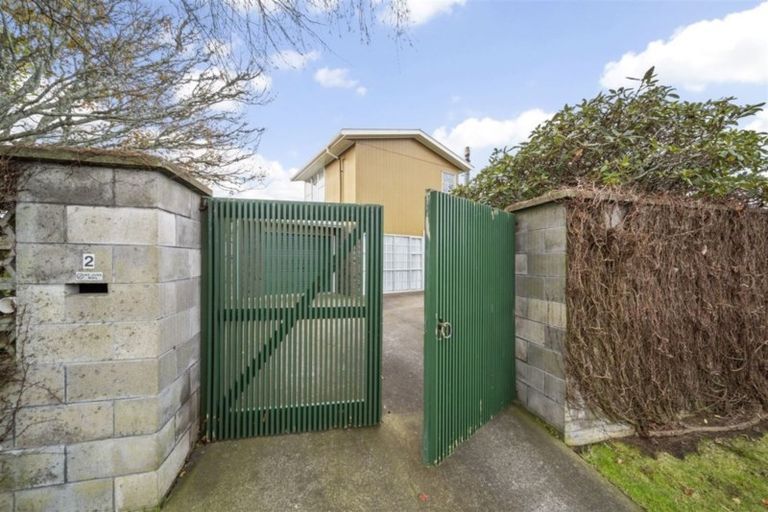 Photo of property in 2 Ropata Street, Hawera, 4610