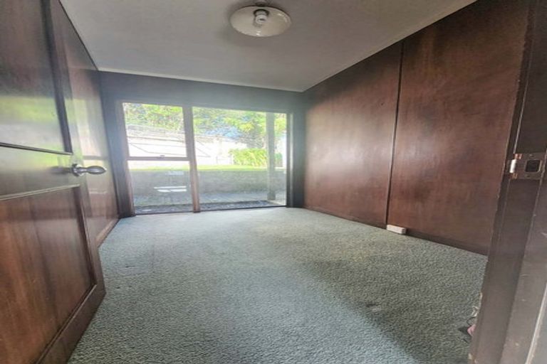 Photo of property in 37 Sunset Road, Totara Vale, Auckland, 0632