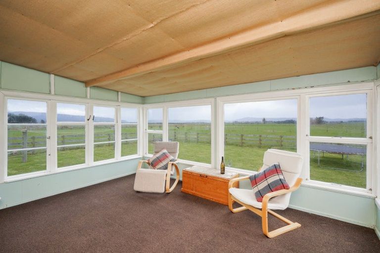 Photo of property in 565 Otautau Wreys Bush Road, Waikoura, Otautau, 9689