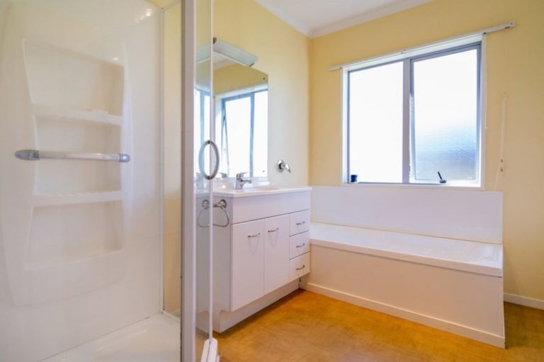 Photo of property in 15 Pacific Place, Whitianga, 3510