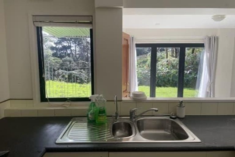 Photo of property in 159 Vaughans Road, Okura, Albany, 0792