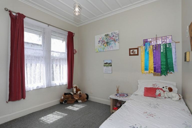 Photo of property in 10 Ngareta Street, Marton, 4710