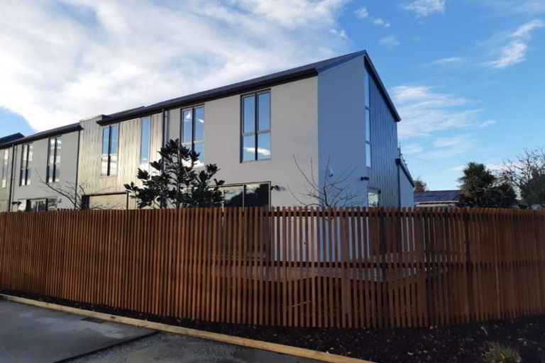 Photo of property in 68 Edward Avenue, Edgeware, Christchurch, 8013