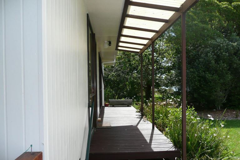 Photo of property in 48 Queen Mary Avenue, New Lynn, Auckland, 0600