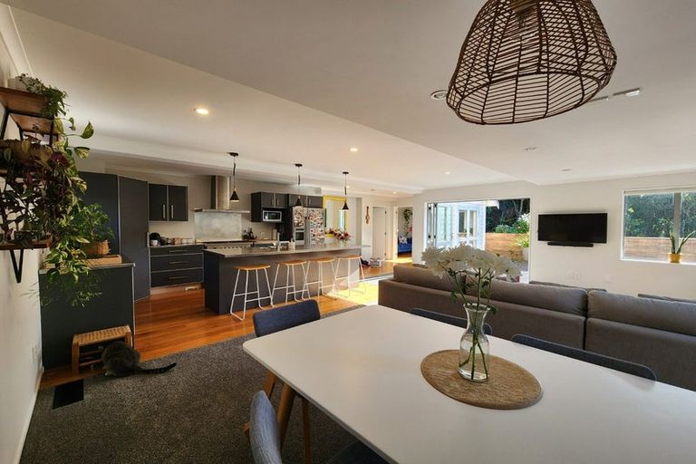 Photo of property in 35a Mandalay Terrace, Khandallah, Wellington, 6035