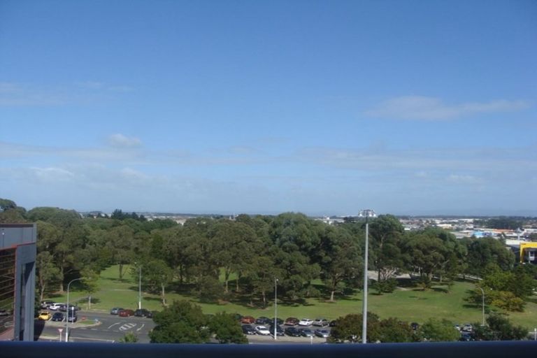 Photo of property in 1507/17 Osterley Way, Manukau, Auckland, 2104